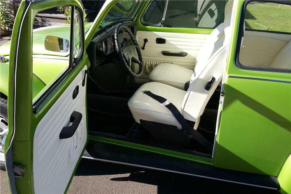 1975 VOLKSWAGEN BEETLE  - Interior - 187841