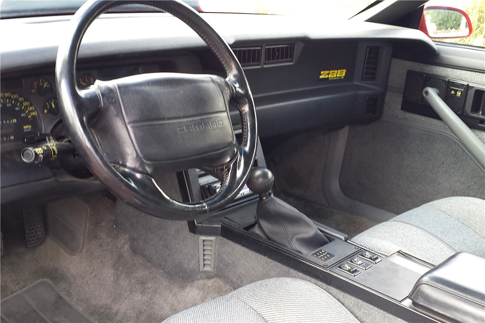 1990 CHEVROLET CAMARO IROC Z - Interior - 188468