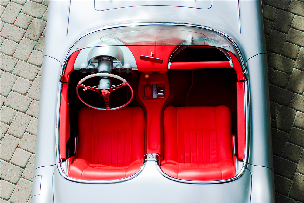 1960 CHEVROLET CORVETTE CUSTOM TOPLESS ROADSTER - Interior - 188532