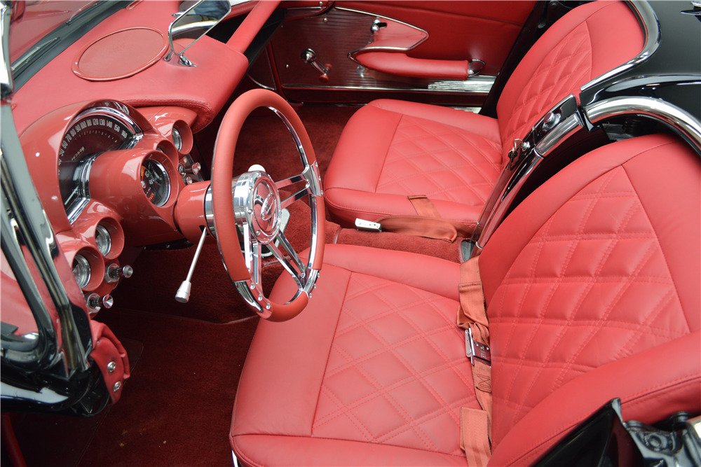 1961 CHEVROLET CORVETTE CUSTOM CONVERTIBLE - Interior - 188619