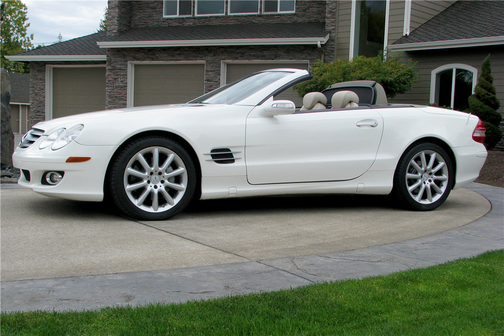 2007 MERCEDES-BENZ SL550 CONVERTIBLE - Side Profile - 188642