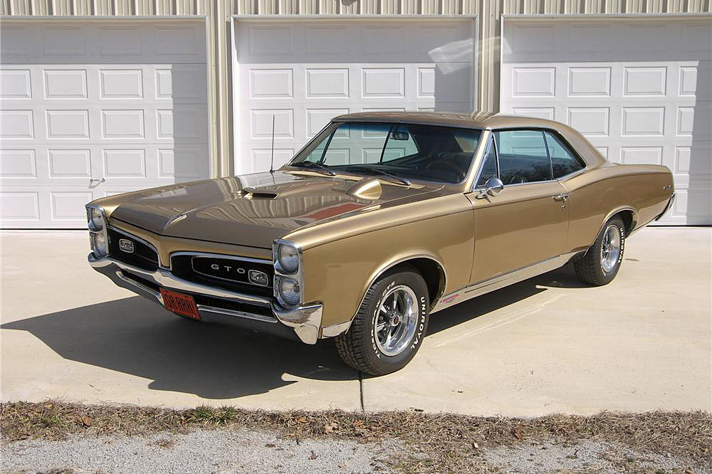 1967 PONTIAC GTO  - Front 3/4 - 188698