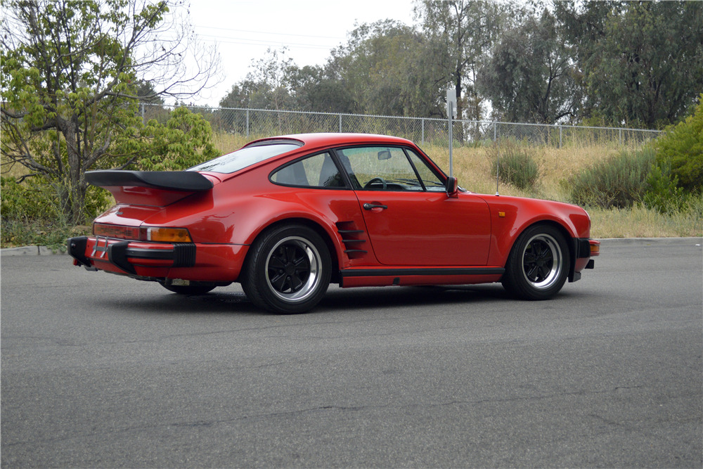 1983 PORSCHE 930 TURBO - Rear 3/4 - 188722