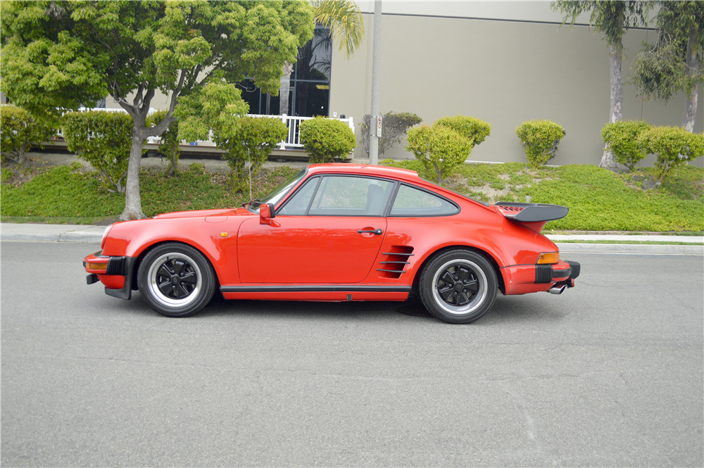 1983 PORSCHE 930 TURBO - Side Profile - 188722
