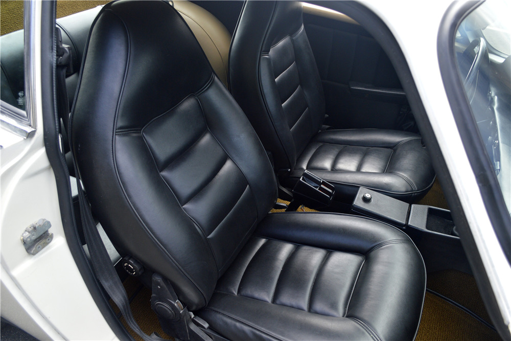 1972 VOLVO P1800 E SPORT COUPE - Interior - 188771
