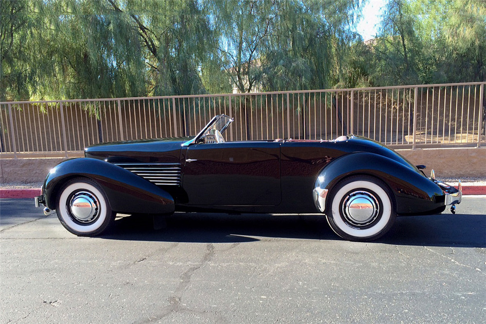 1937 Cord 812 Phaeton V8 Convertible 1937 Cord 812 Phaeton V8 Convertible Side Profile 188984