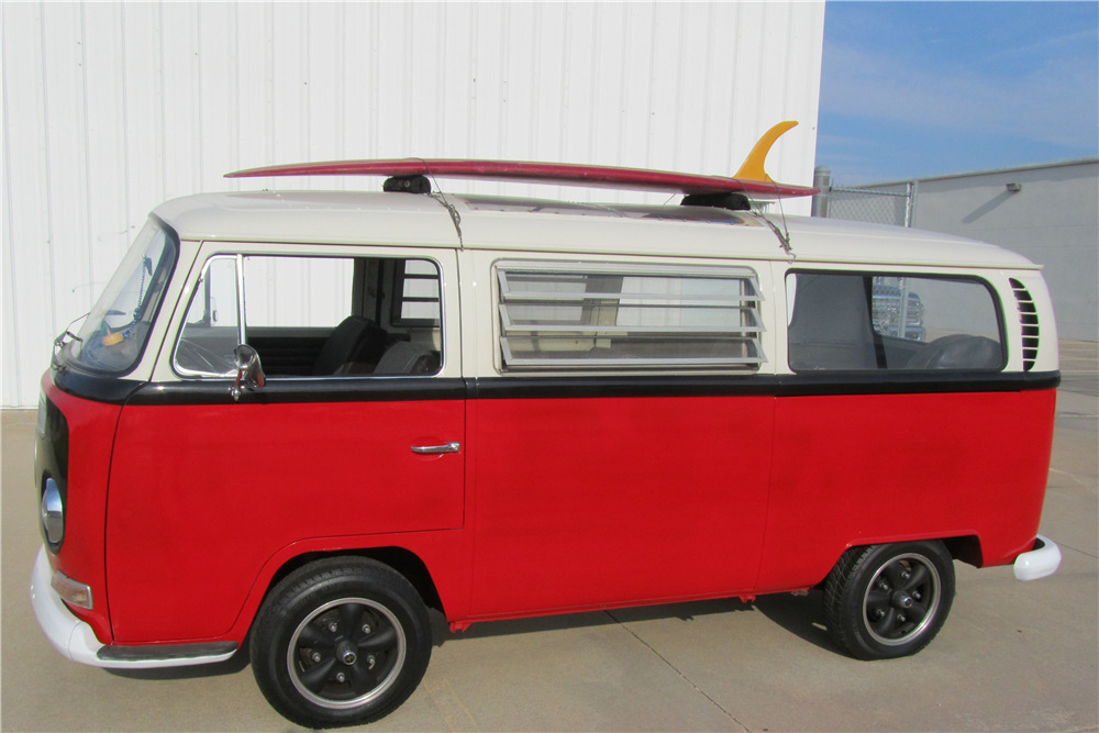 1968 VOLKSWAGEN CAMPER BUS - Side Profile - 189111