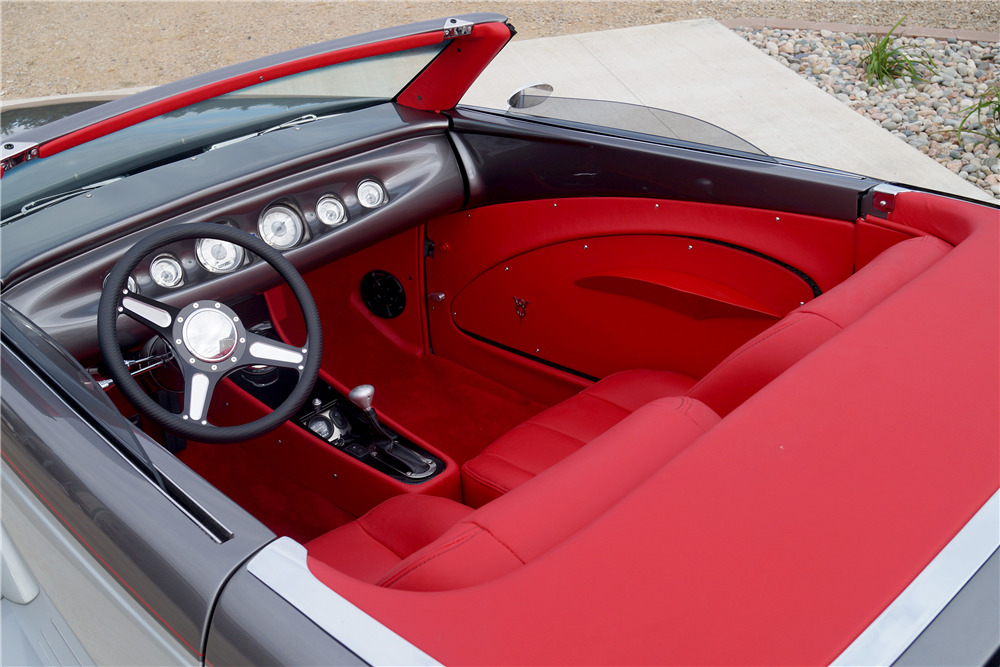 1937 FORD CUSTOM ROADSTER - Interior - 189126