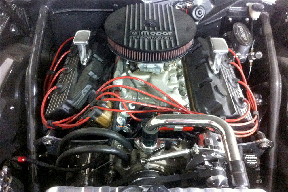 1970 DODGE CHALLENGER CUSTOM HARDTOP - Engine - 189139