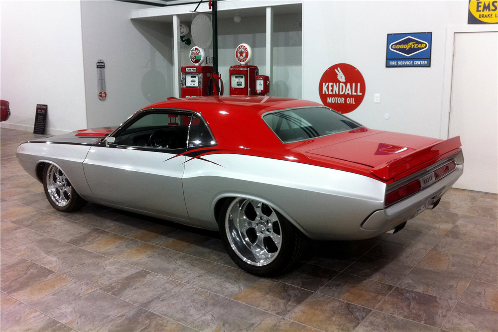 1970 DODGE CHALLENGER CUSTOM HARDTOP - Rear 3/4 - 189139