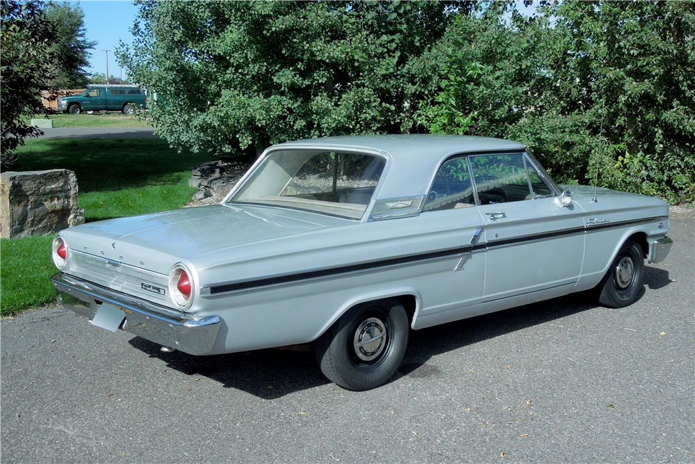 1964 FORD FAIRLANE 500 - Rear 3/4 - 189159
