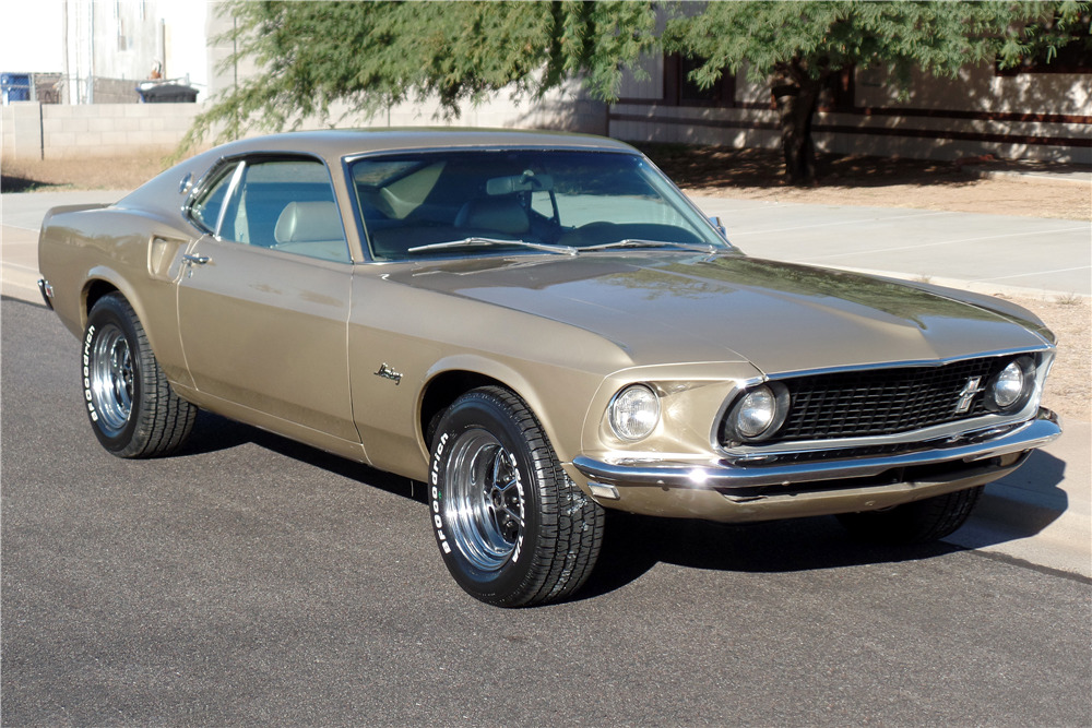 1969 FORD MUSTANG FASTBACK Front 3 4 189167