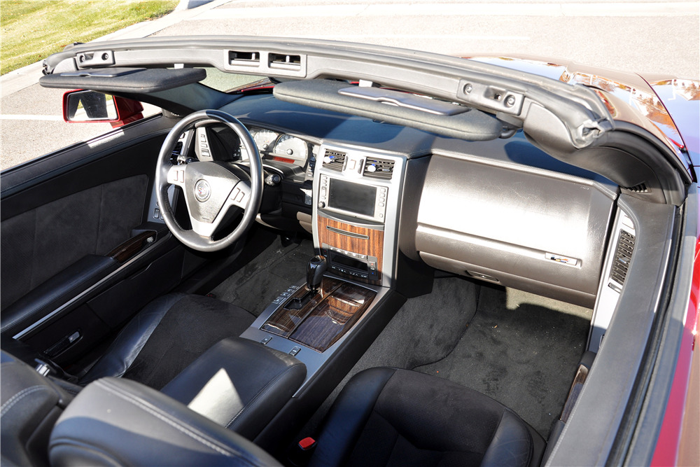 2006 CADILLAC XLR-V ROADSTER - Interior - 189198