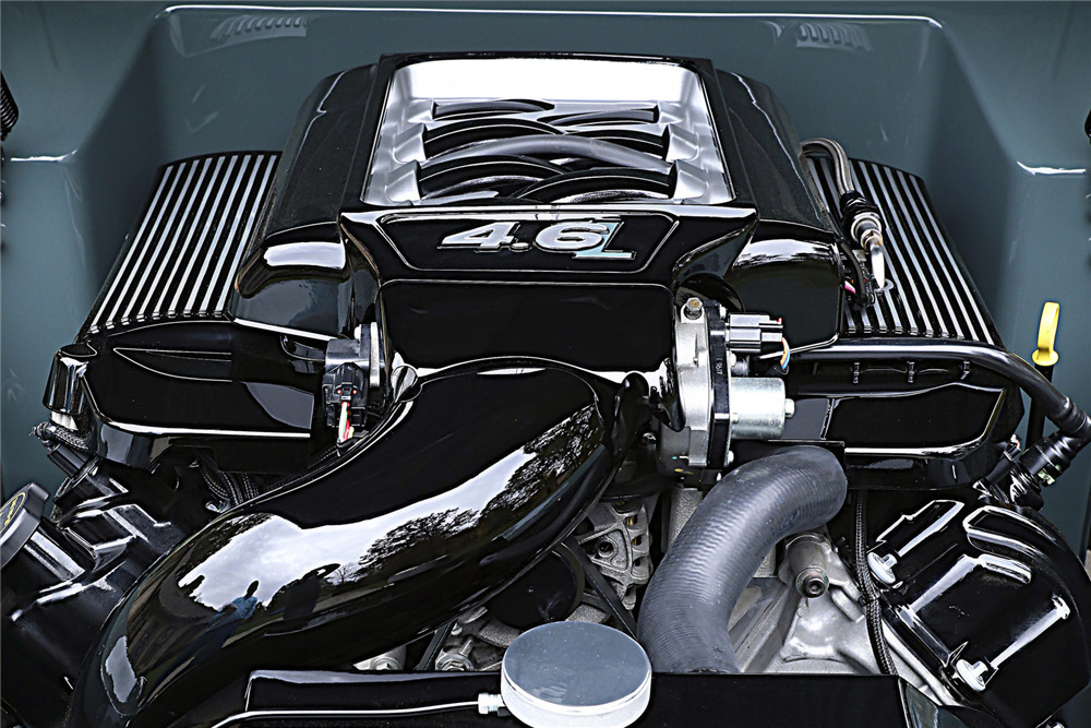 1940 FORD DELUXE CUSTOM COUPE - Engine - 189393