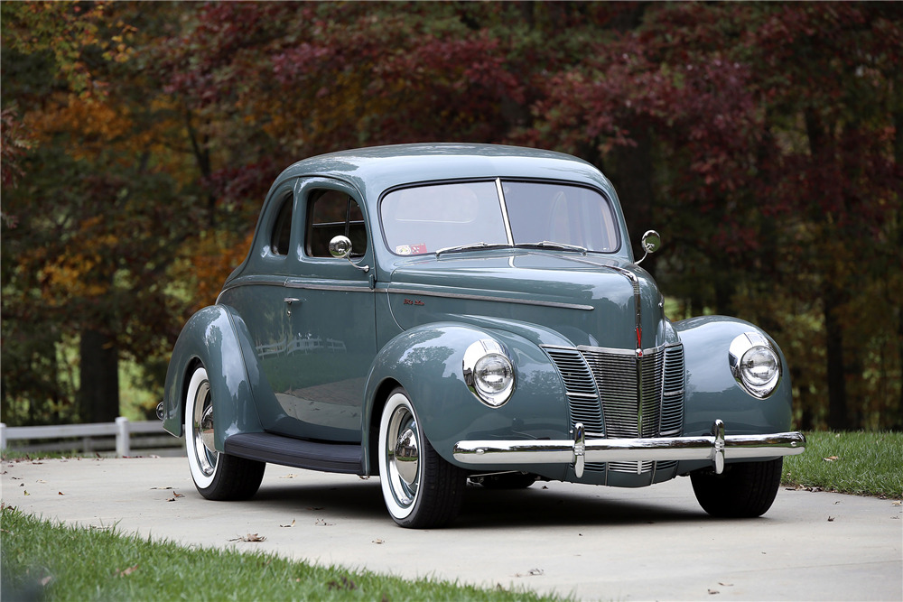 1940 FORD DELUXE CUSTOM COUPE - Front 3/4 - 189393