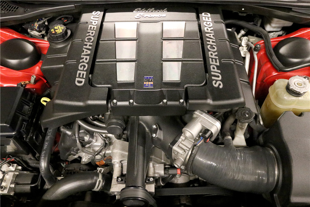 2011 DODGE CHALLENGER SRT8 392  - Engine - 189665