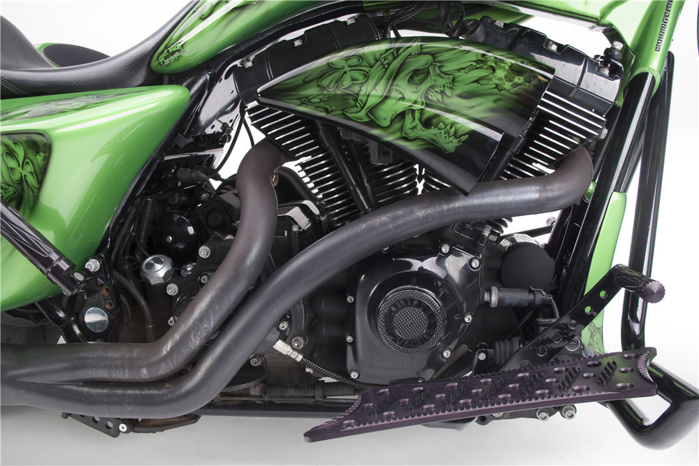 2010 HARLEY-DAVIDSON FLHX CUSTOM MOTORCYCLE - Engine - 189748