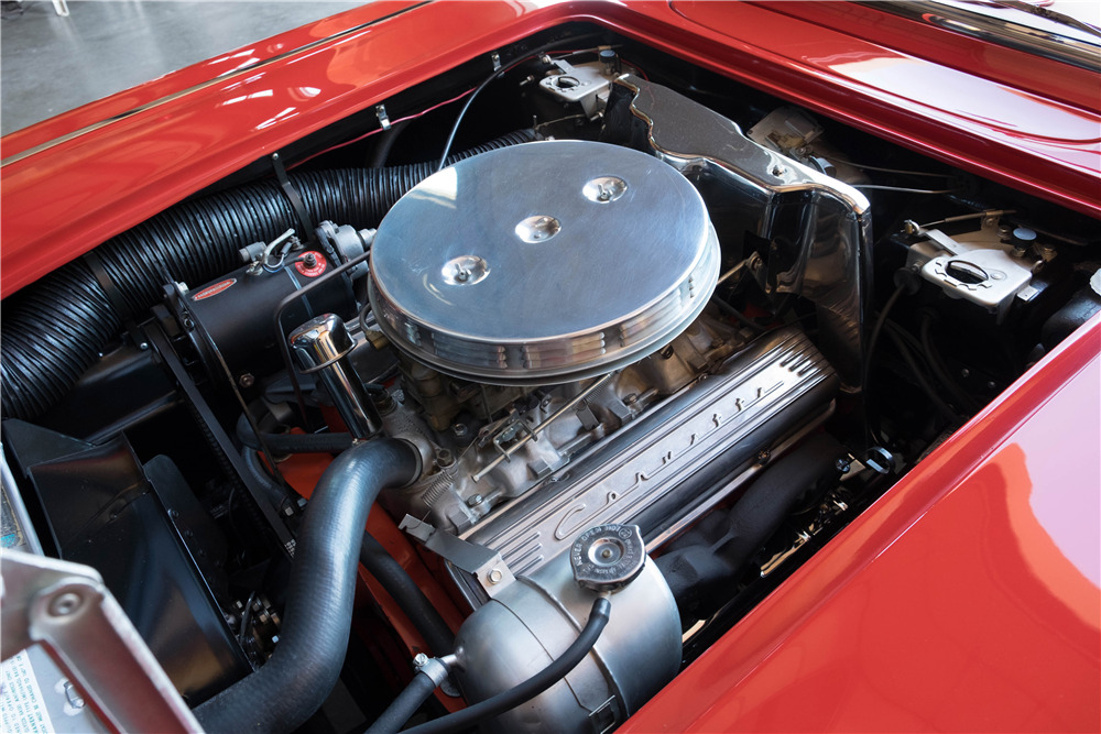 1961 CHEVROLET CORVETTE CONVERTIBLE - Engine - 189899