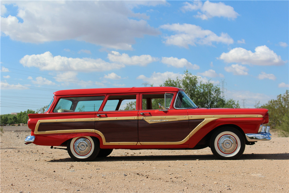 1957 FORD COUNTRY SQUIRE WOODY WAGON - Side Profile - 189955
