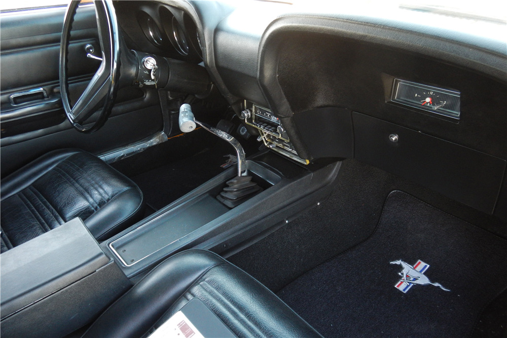 1970 FORD MUSTANG BOSS 302 FASTBACK - Interior - 189981