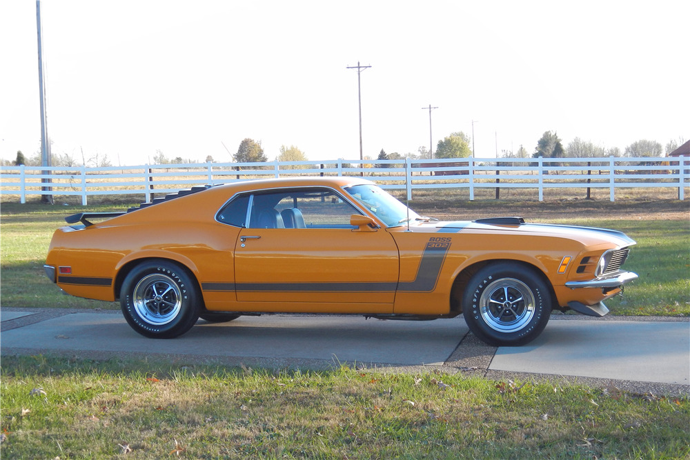 1970 FORD MUSTANG BOSS 302 FASTBACK - Side Profile - 189981