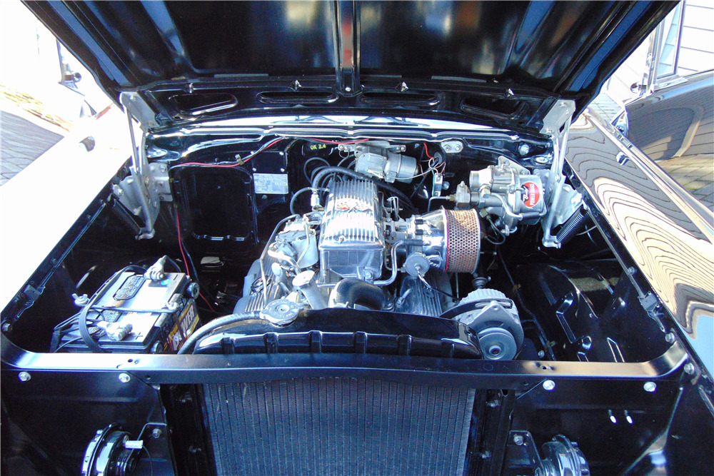 1957 CHEVROLET 150 CUSTOM CONVERTIBLE - Engine - 190016