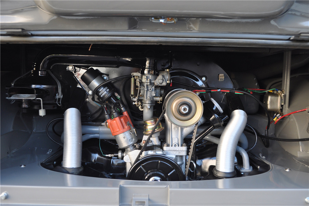 1960 VOLKSWAGEN 23-WINDOW BUS - Engine - 190319