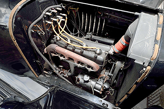1925 FORD MODEL T ROADSTER - Engine - 190387