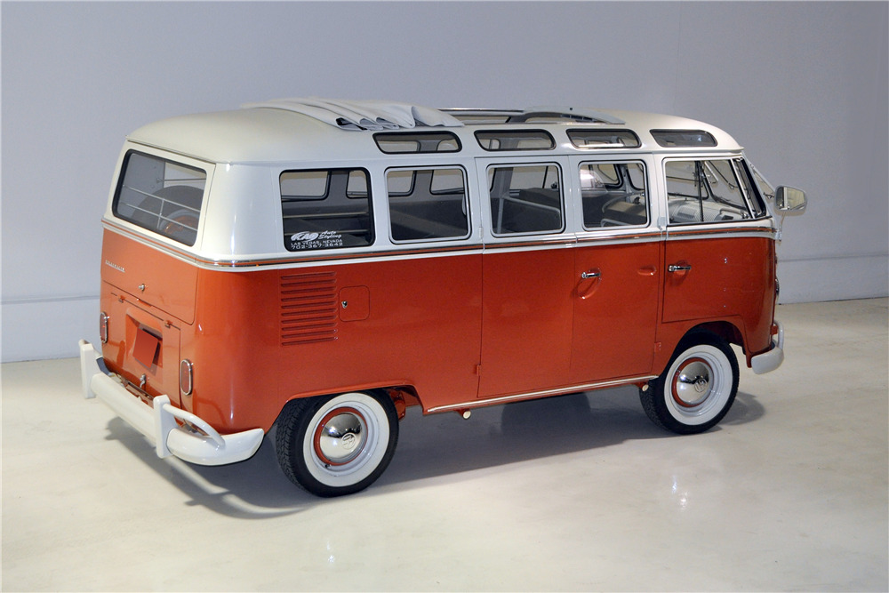 1966 VOLKSWAGEN 21-WINDOW SAMBA BUS - Rear 3/4 - 190501
