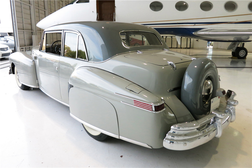 1946 LINCOLN CONTINENTAL - Rear 3/4 - 190506