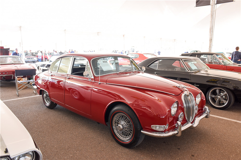 1967 JAGUAR 3.8S 4-DOOR SEDAN - Front 3/4 - 190633