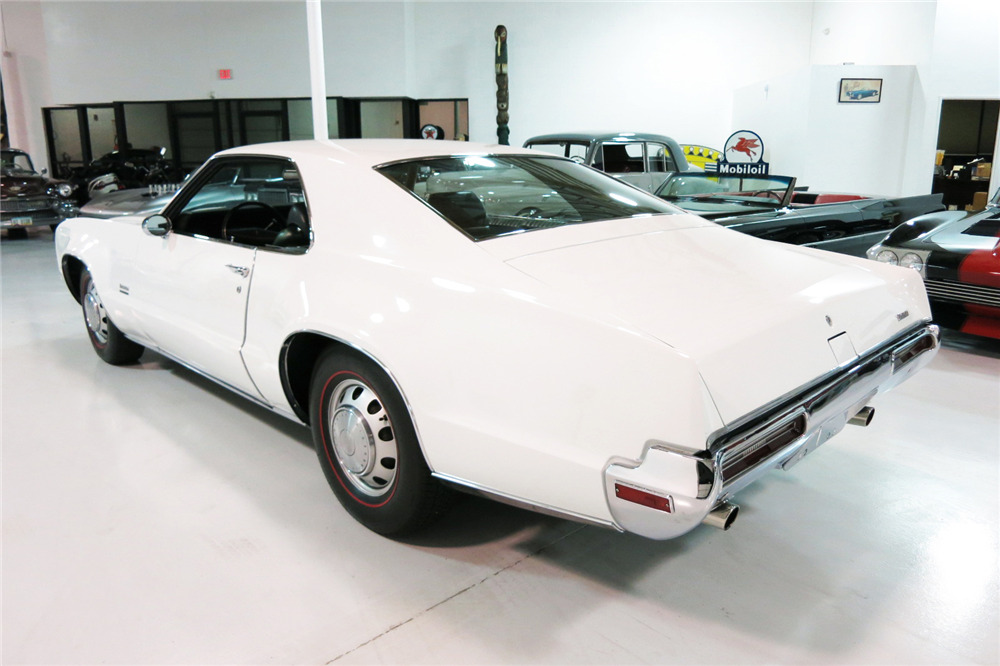 1970 OLDSMOBILE TORONADO GT  - Rear 3/4 - 191212