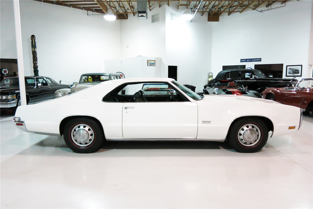 1970 OLDSMOBILE TORONADO GT  - Side Profile - 191212