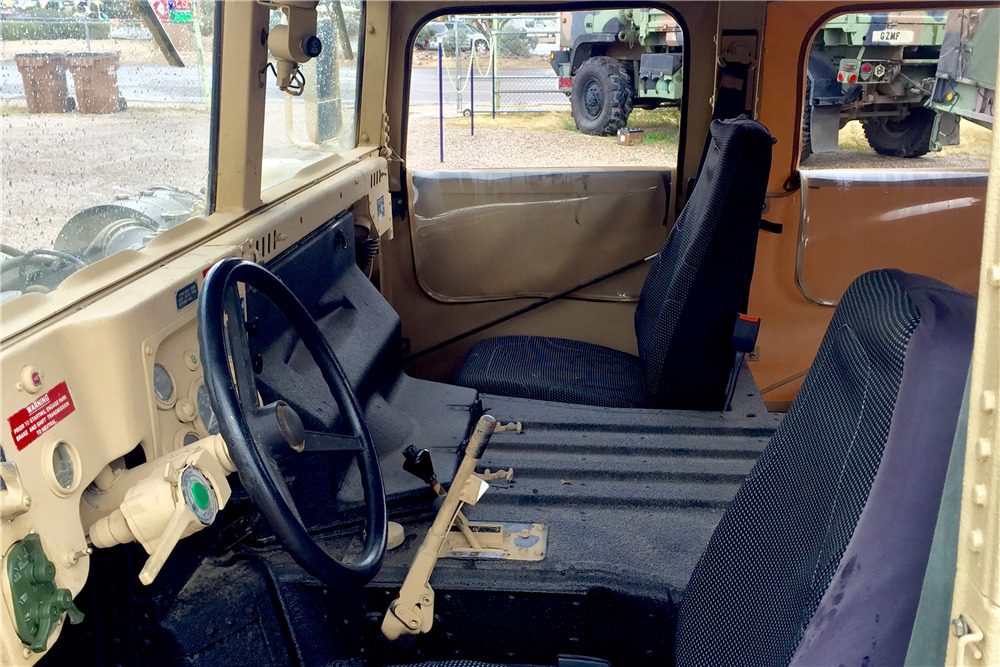 1991 AM GENERAL M998 CUSTOM 4-DOOR - Interior - 191288