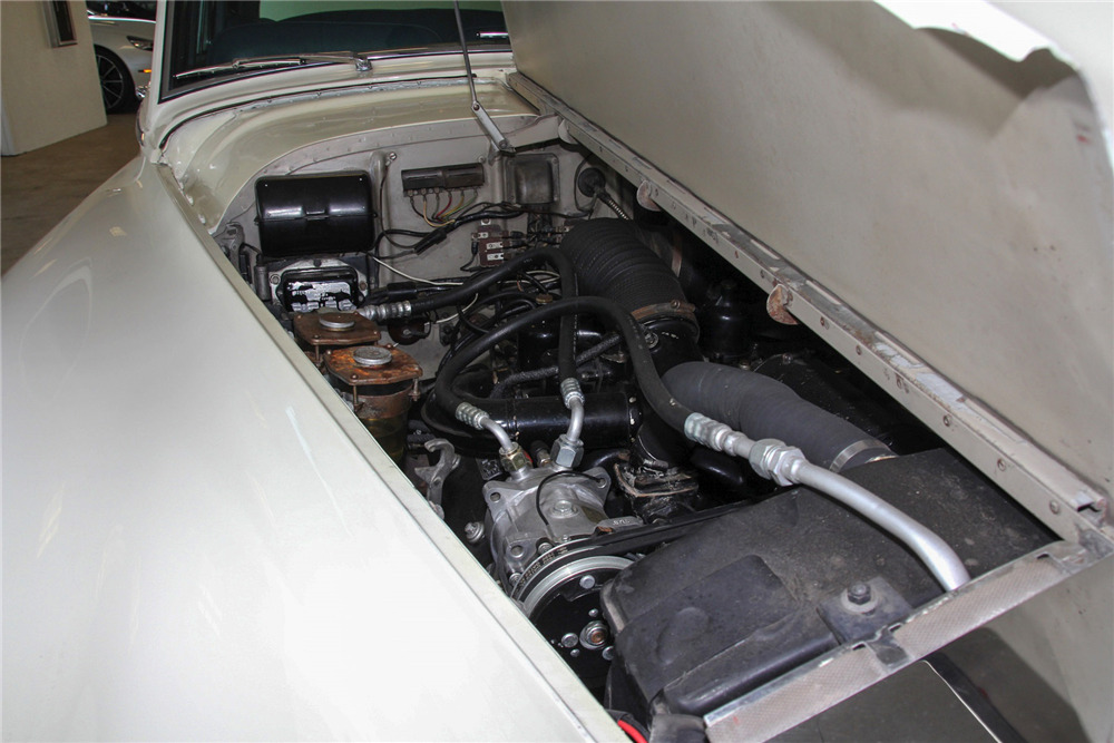 1961 ROLLS-ROYCE SILVER CLOUD II 4-DOOR SEDAN - Engine - 192505