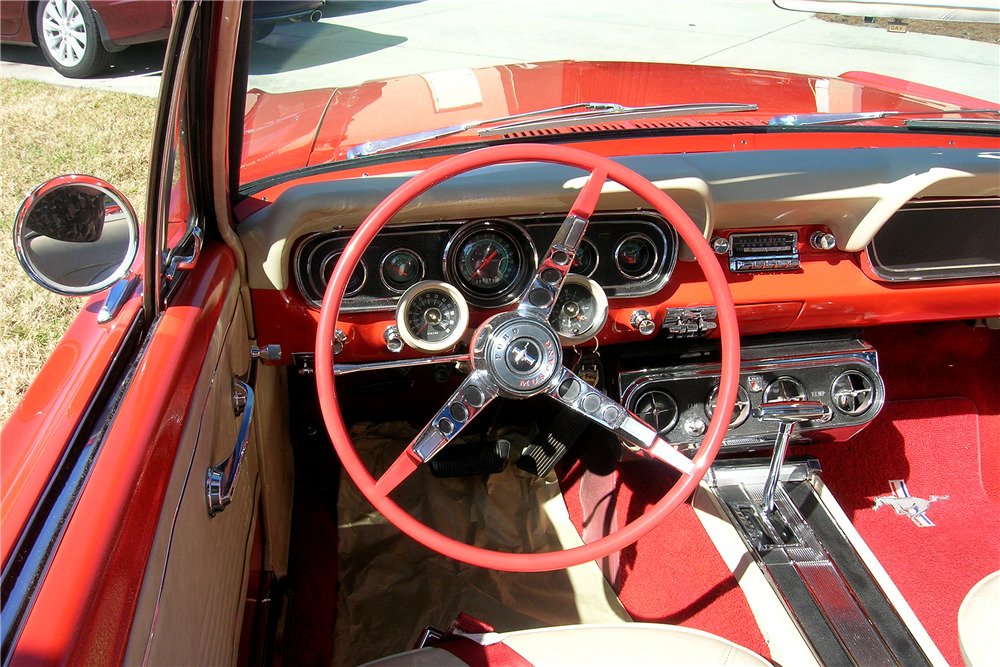 1966 FORD MUSTANG CONVERTIBLE - Interior - 193812