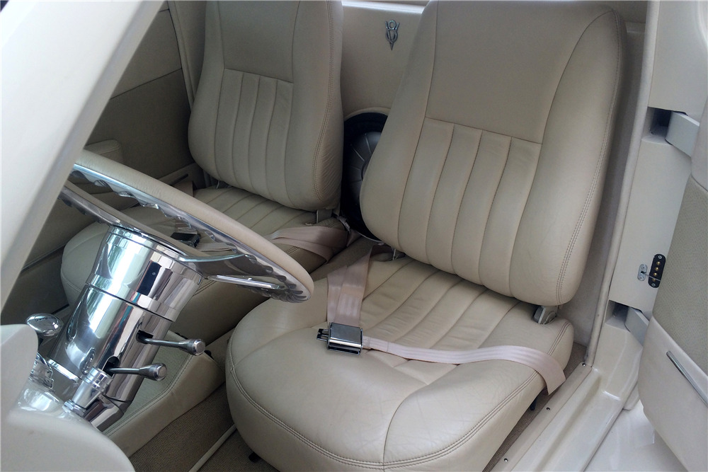 1937 FORD ROADSTER STREET ROD - Interior - 193928