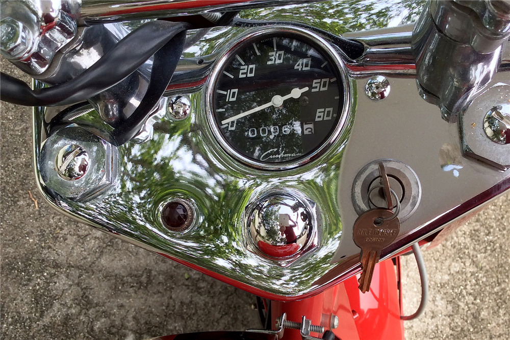 1964 CUSHMAN SILVER EAGLE SCOOTER - Interior - 193945