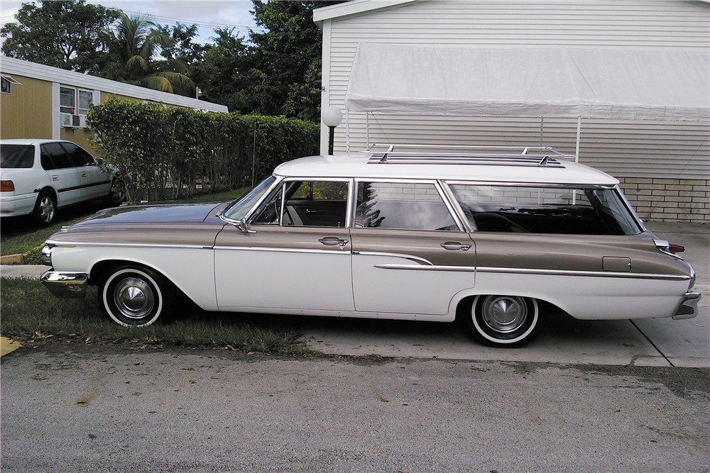 1962 MERCURY MONTEREY STATION WAGON - Side Profile - 193989