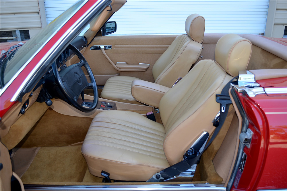 1989 MERCEDES-BENZ 560SL ROADSTER - Interior - 194048