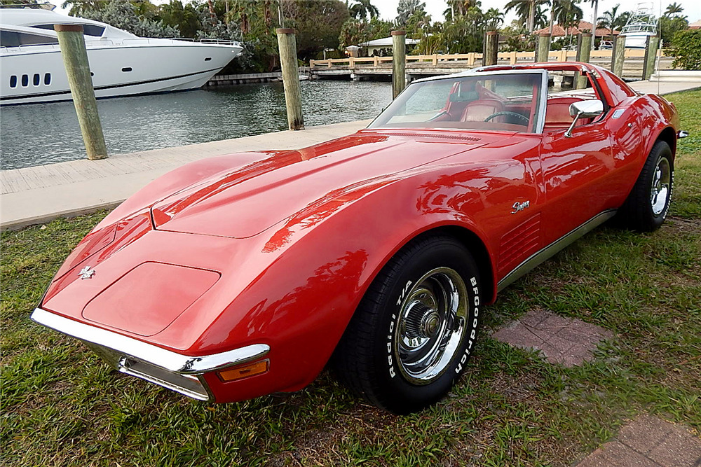 1972 CHEVROLET CORVETTE T-TOP - Front 3/4 - 194104