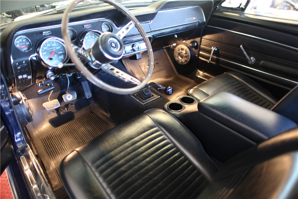 1967 FORD MUSTANG CUSTOM FASTBACK - Interior - 194119