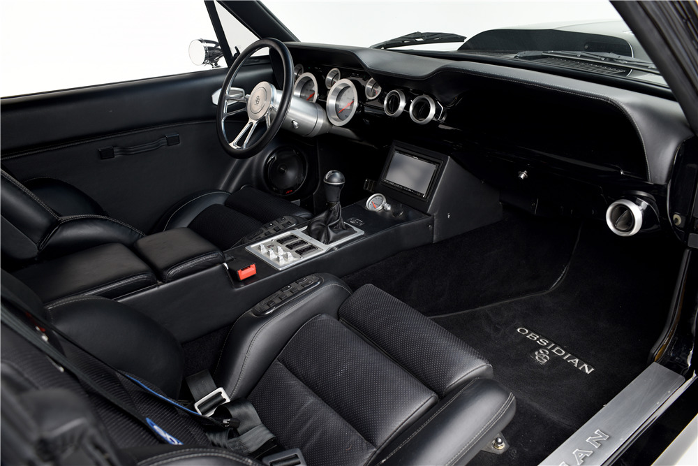 1967 FORD MUSTANG CUSTOM SUPERCHARGED FASTBACK "OBSIDIAN" - Interior - 194132