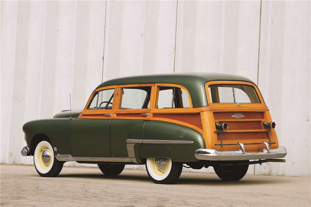 1949 OLDSMOBILE 88 WOODY WAGON - Rear 3/4 - 194207
