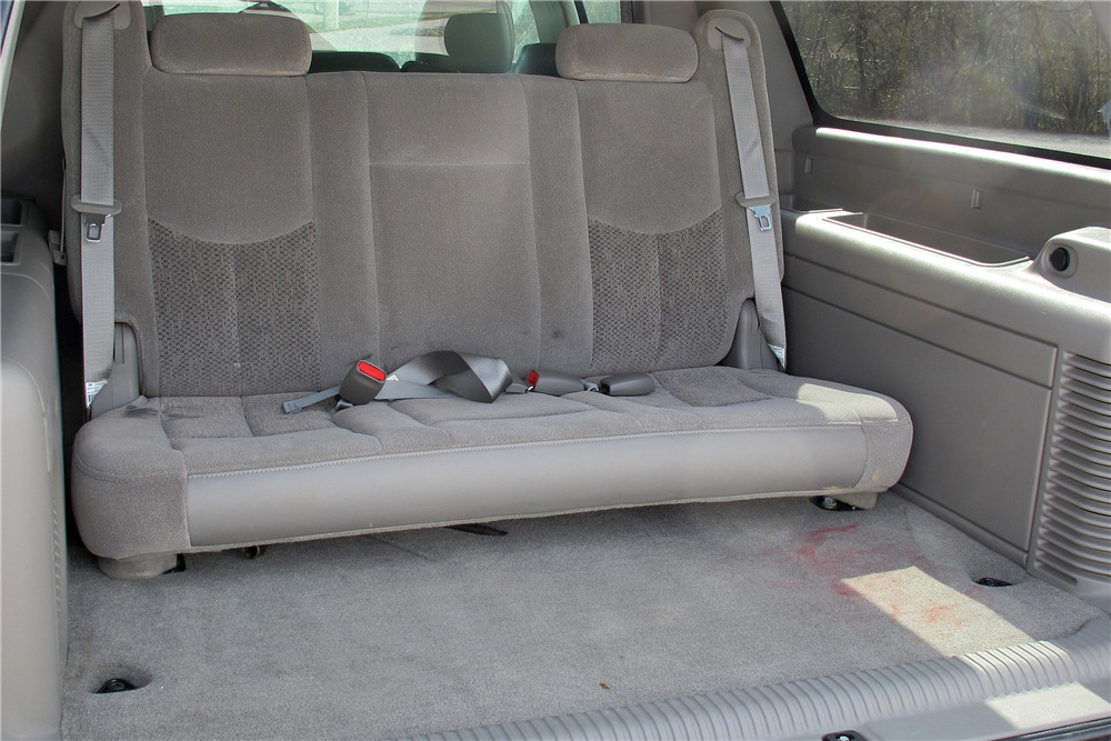 2004 CHEVROLET SUBURBAN  - Interior - 194230