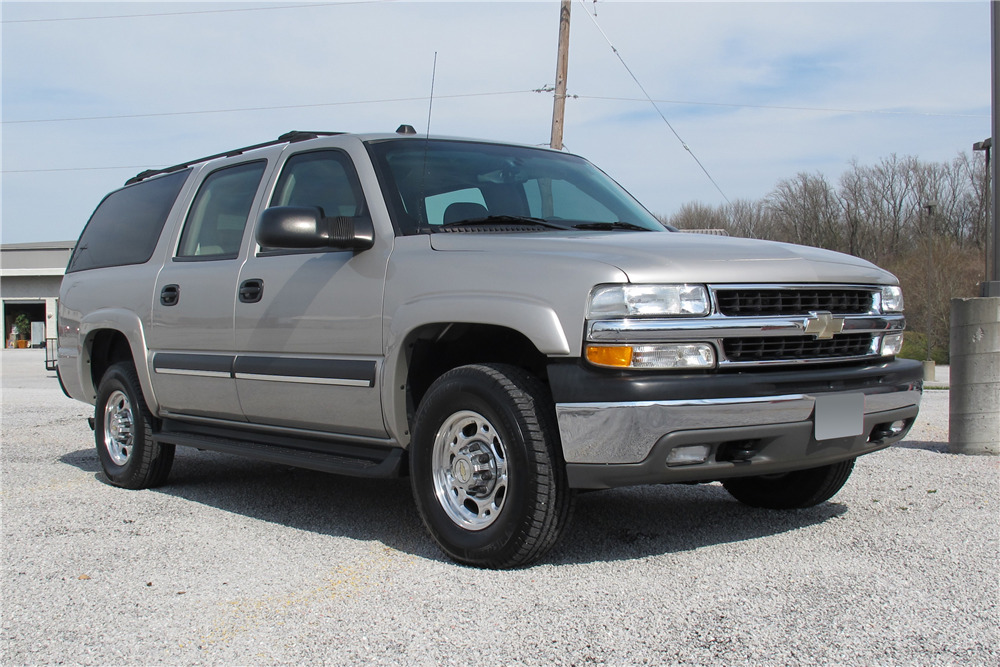 2004 CHEVROLET SUBURBAN  - Side Profile - 194230