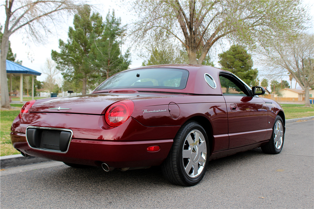 2004 Ford Thunderbird fab1