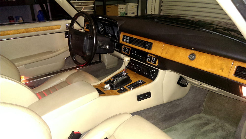 1991 JAGUAR XJS - Interior - 194248
