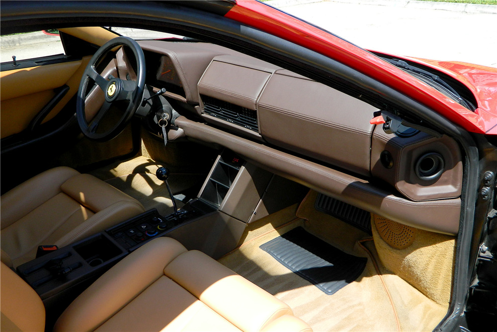 1990 FERRARI TESTAROSSA  - Interior - 194402
