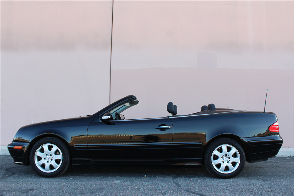2003 MERCEDES-BENZ CLK 320 CONVERTIBLE - Side Profile - 194457